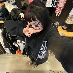 Meet your Posher, Asher